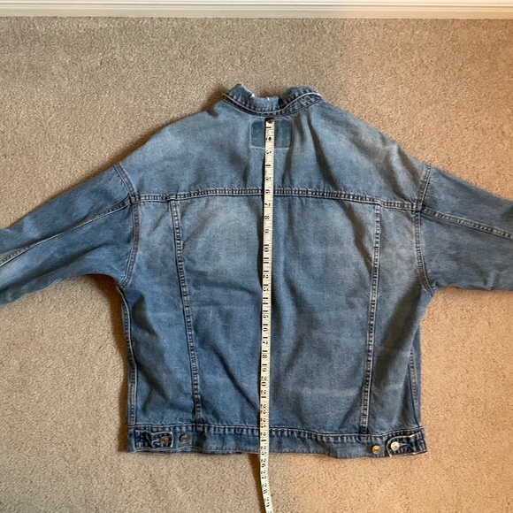 American Eagle women’s Jean jacket. Size large - Picture 4 of 6